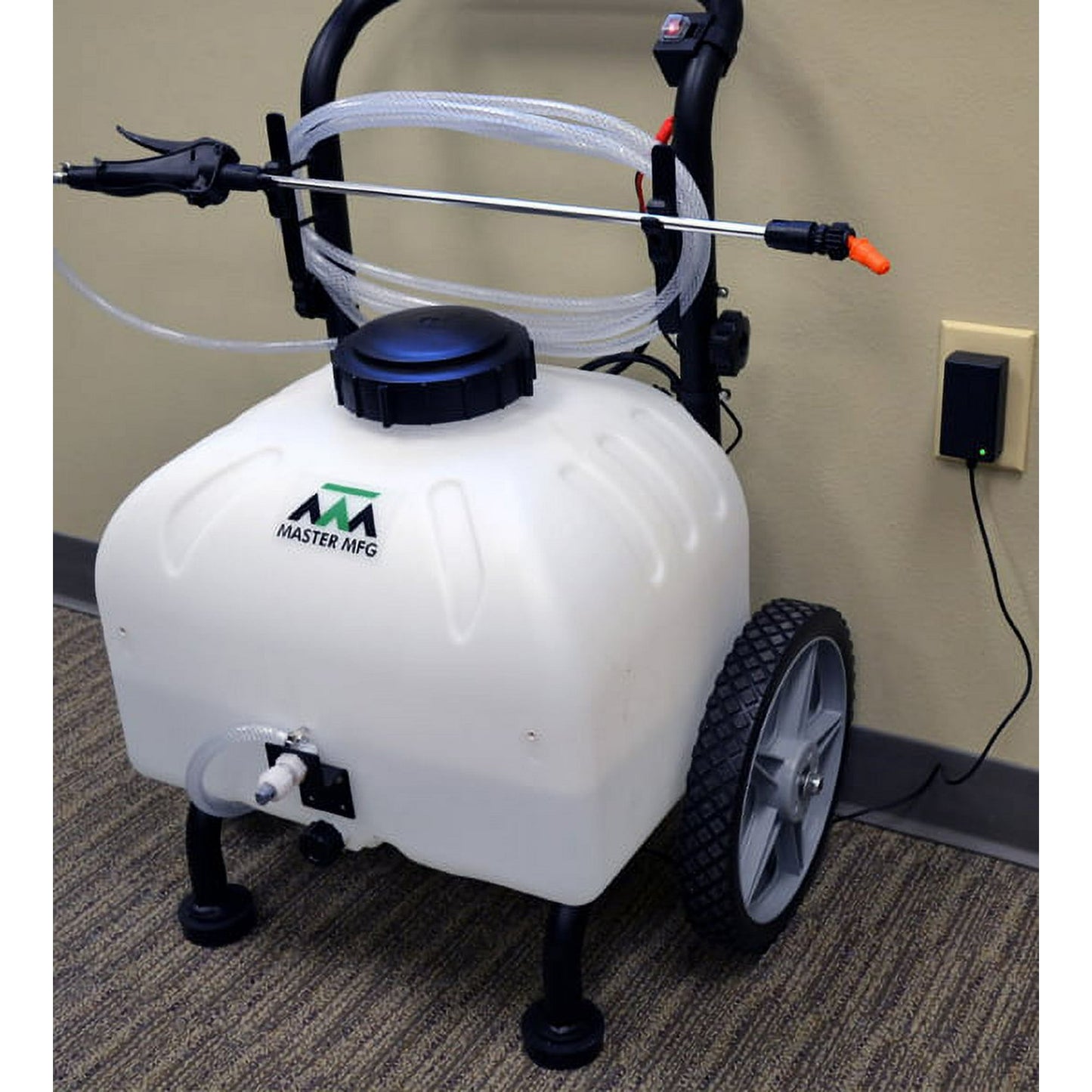 Master Mfg Lawn Sprayer, 9 Gal Tank Capacity, 12V Rechargeable Battery, 50in Coverage, Ideal for Insecticides & Herbicides, Height 24", Dia. 19"