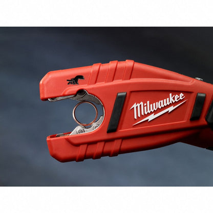 MILWAUKEE M12 Cordless Copper Tubing Cutter