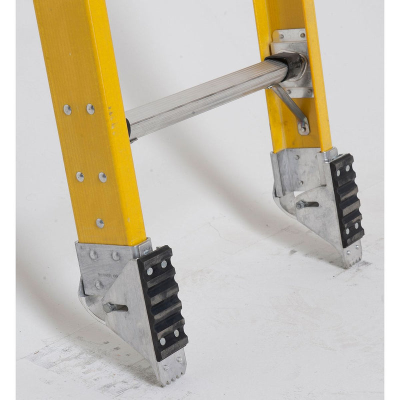 32 ft Fiberglass Extension Ladder, 375 lb Load Capacity